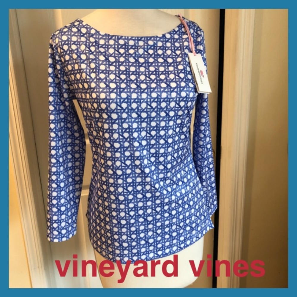 New Vineyard Vines print top